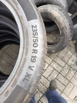 Prodám sadu let.pneu 235/50R19