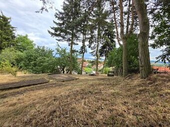 Stavební/investiční pozemek/zahrada s výhledem 655m2