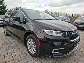Chrysler Pacifica 3,6L V6, 7míst, bohatá výbava, nový model