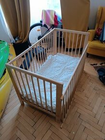 Postýlka, dětská postel