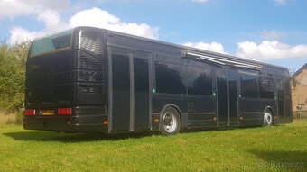 PARTYBUS - 1
