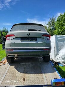 Škoda Karoq 5 dveře top stav kompletní