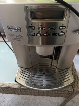 Kávovar delonghi magnifica rapid - 1