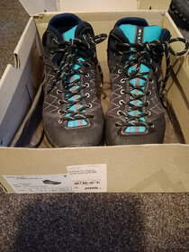 Turistické boty McKINLEY Wyoming MID AQX dámské velikost 42
