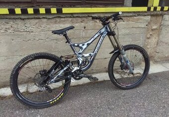Specialized demo 8