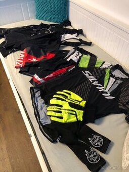 6 dílný cyklistický set, šortky, dres, rukavice, ponožky
