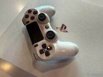 Play Station 4 Pro 1T - 1