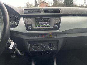 Škoda Fabia III-lišta palubní desky