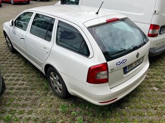 PRODEJ AUTOMOBILU ŠKODA OCTAVIA 8B6 0183
