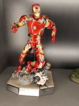 Hot toys