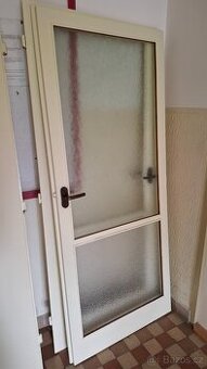 Dveře  interiérové z paneláku daruji