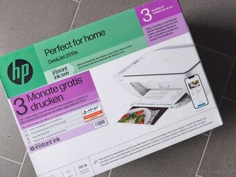 Multifunkční tiskárna HP DeskJet 2810e.