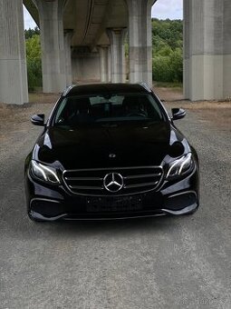 Mercedes e