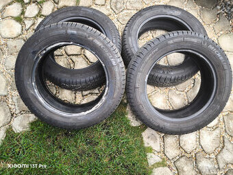 Michelin Agilis 215/60 R17 C 104/102H Sada 4 ks 8 mm