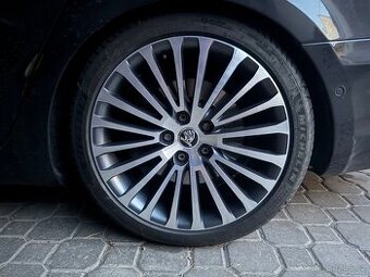 Alu 5x112 r18 Škoda superb