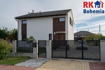 Nabízíme dvoupodlažní nízkoenergetický RD z roku 2018 o disp - 1