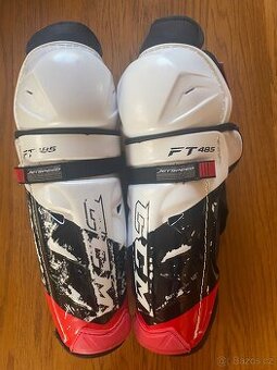 Chrániče holení CCM JetSpeed FT 485, Jr
