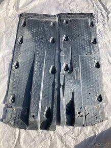 Kryty podvozku golf 6