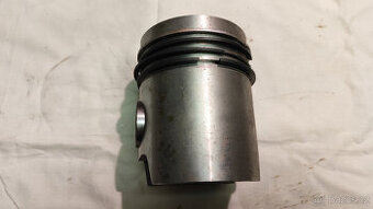 Píst na TK14 TZ4K14 1D90A nový 90mm