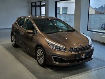Kia Ceed 1.4 CVVT 73KW Exclusive 52Tkm Tažné kamera NAVI