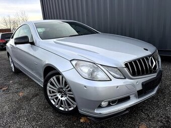 MERCEDES-BENZ E KUPÉ, 2.2 CDi, automat, skvělý stav