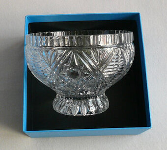 Skleněný pohár mísa