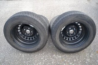 VW T5,T6 (6.1) - Sada pěkných letních kol 205/65R16C zánovní