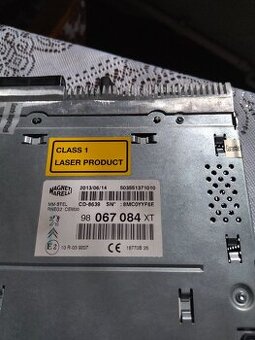 Koupím autorádio na peugeot.