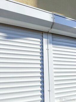 Venkovní elektrické rolety – bílá barva, komplet s motory