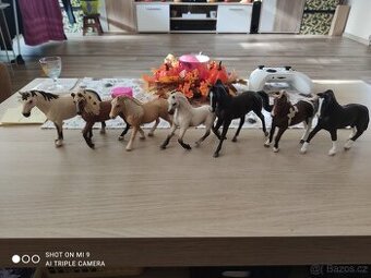 Schleich koně, farma a příslušenství