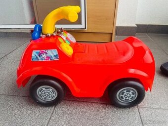 dětské odrážedlo / ride-on auto s motivem Tlapková patrola