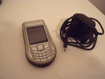 NOKIA (Sněhulák) 6630+ nabíječka