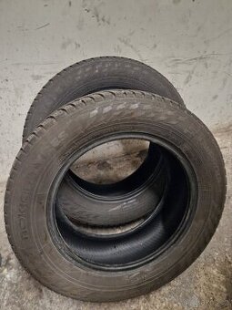 215/60/16 99H Nokian Snowproof 1