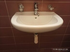 Umyvadlo, umyvadlová baterie a sprchová baterie