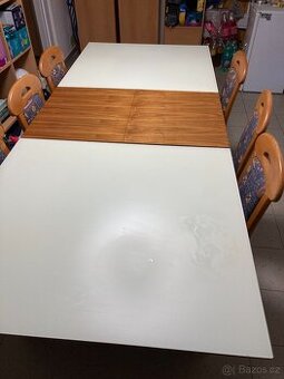 Jídelní luxusní stůl