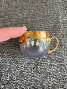 Starožitný skleněný šálek