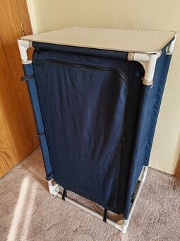 Kempingová skládací skříňka