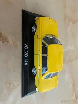 Volvo 144 - Legendární automobily DeAgostini
