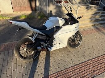 Yamaha yzf r125