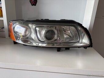 Pravý natáčecí bixenon Volvo S60/V70/XC70 P2