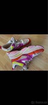 Steve Madden – stylové tenisky s třpytivými kamínky ✨