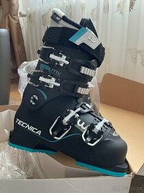 Nové dámské lyžařské boty Tecnica Mach1 85 W MV