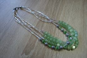 Zeleno-bílý třířadý náhrdelník