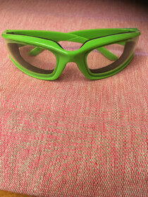Nové kvalitní brýle na krájení cibule :-)