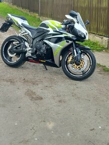 Honda cbr 600 rr