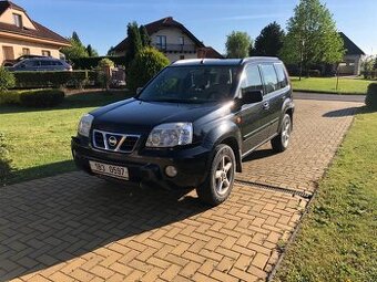 Nissan X-TRAIL - 1