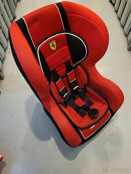 Dětská atosedačka FERRARI