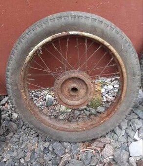 Prodám kolo na předválečný motocykl ogar standart, elán