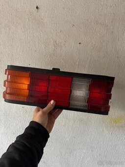 Zadní světla Mercedes 190e w201