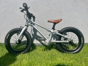 Super lehké dětské kolo Early Rider Belter 14